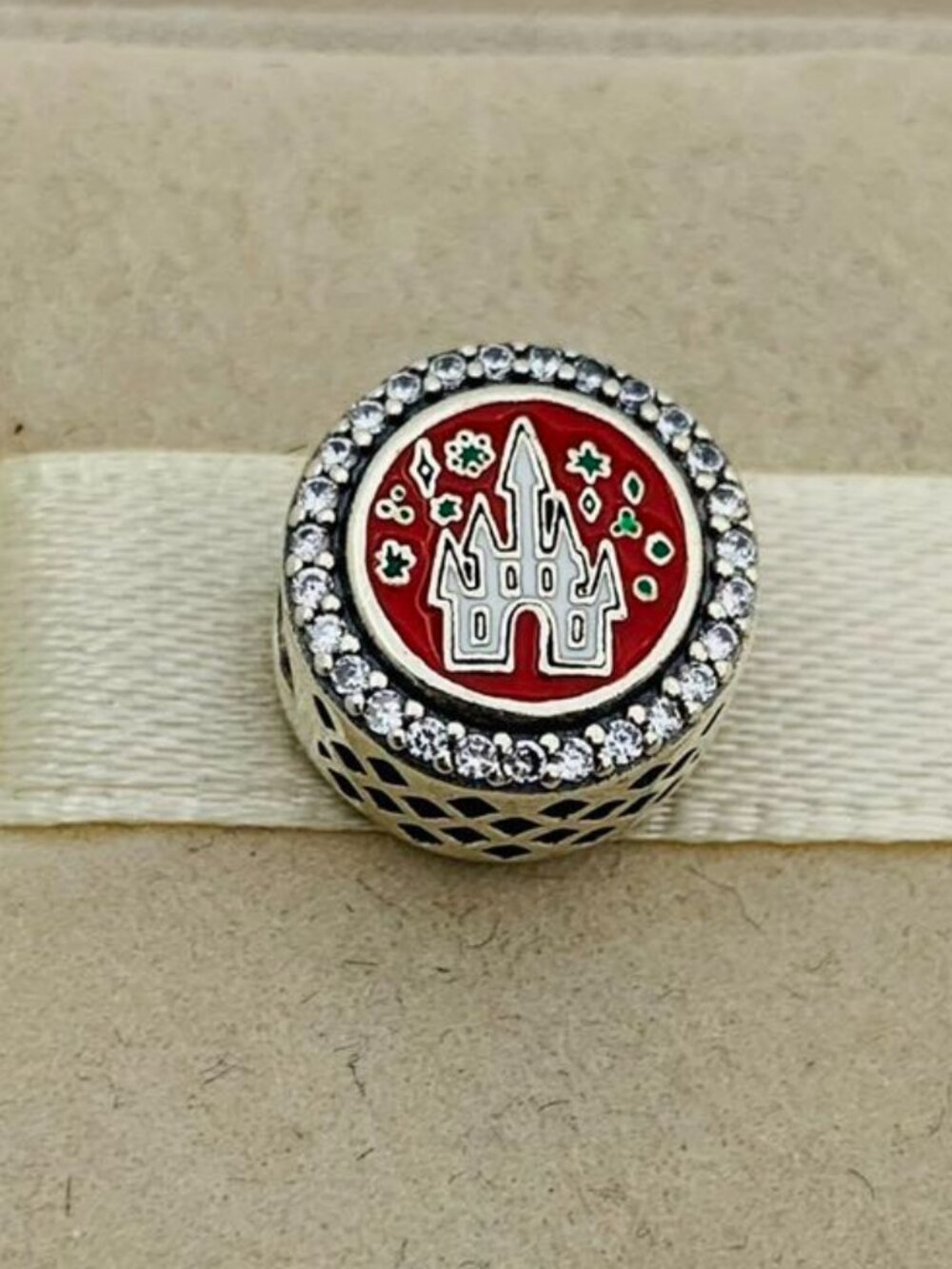 ✨🔥Pandora Disney Charm Merry Christmas Minnie Castle Candy Cane Charm